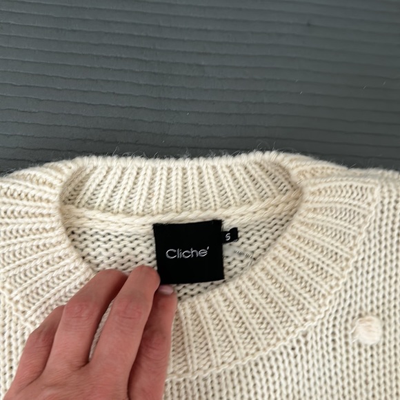 Size S. Beige sweater. - Picture 2 of 4